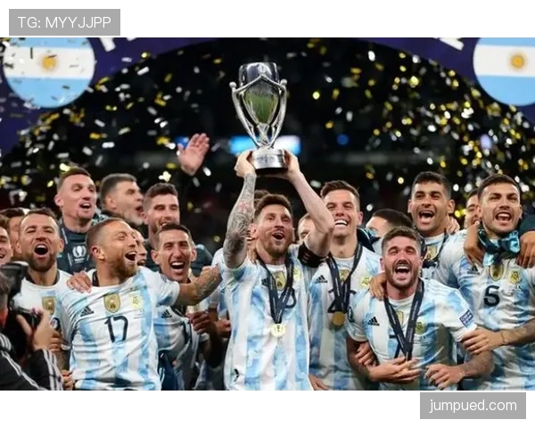 德尔皮耶罗回撤接应如何撕开防线并激活全队进攻？